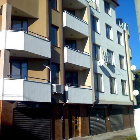 Asparuhov Guest Rooms And Apartments Warna Exterior foto