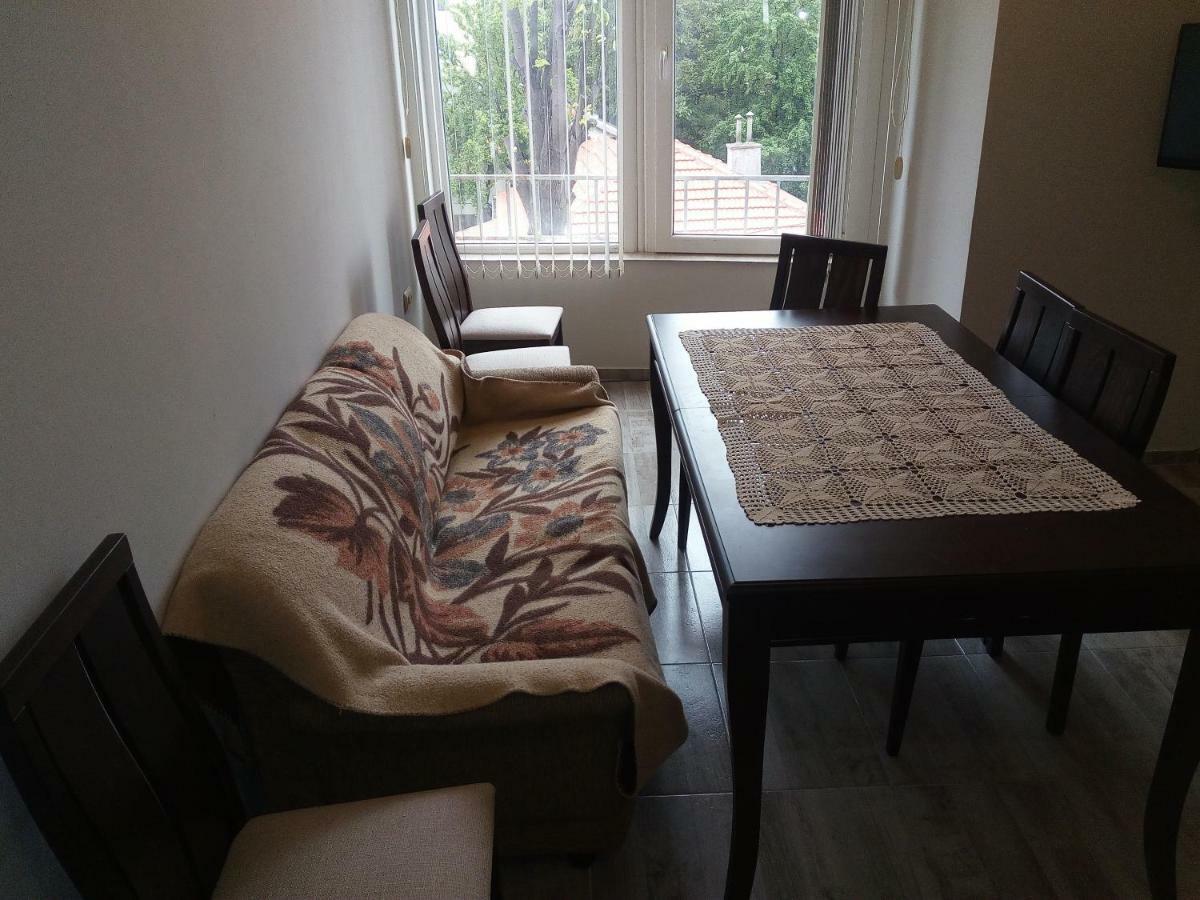 Asparuhov Guest Rooms And Apartments Warna Exterior foto